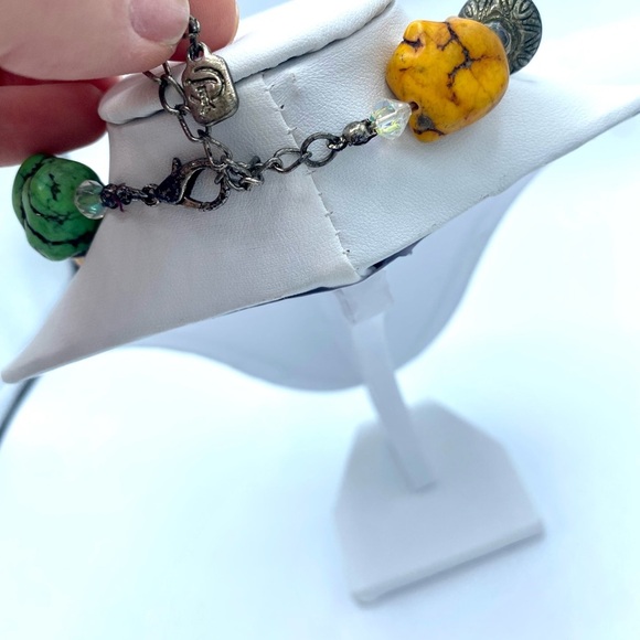 You & I vibrant chunky statement necklace crystal gemstone howlite simulation - Picture 5 of 6